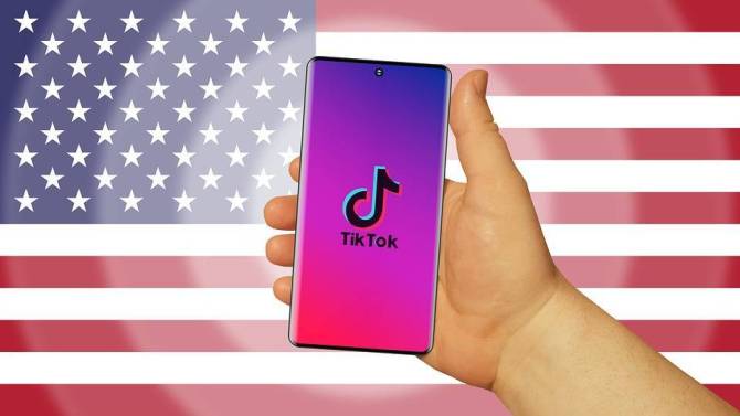 tiktok千粉号购买网站, TikTok涨粉新思路：搬运电影快餐解说？给老外降维打击？